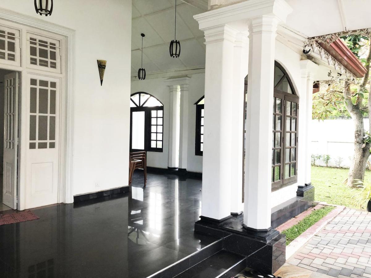 Grand Villa Negombo Exterior foto